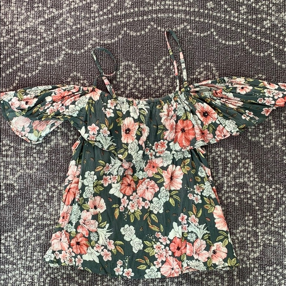 Billabong cold shoulder blouse